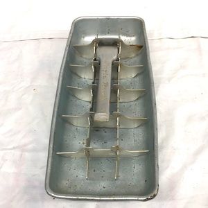 Magic touch vintage 18 cube ice tray